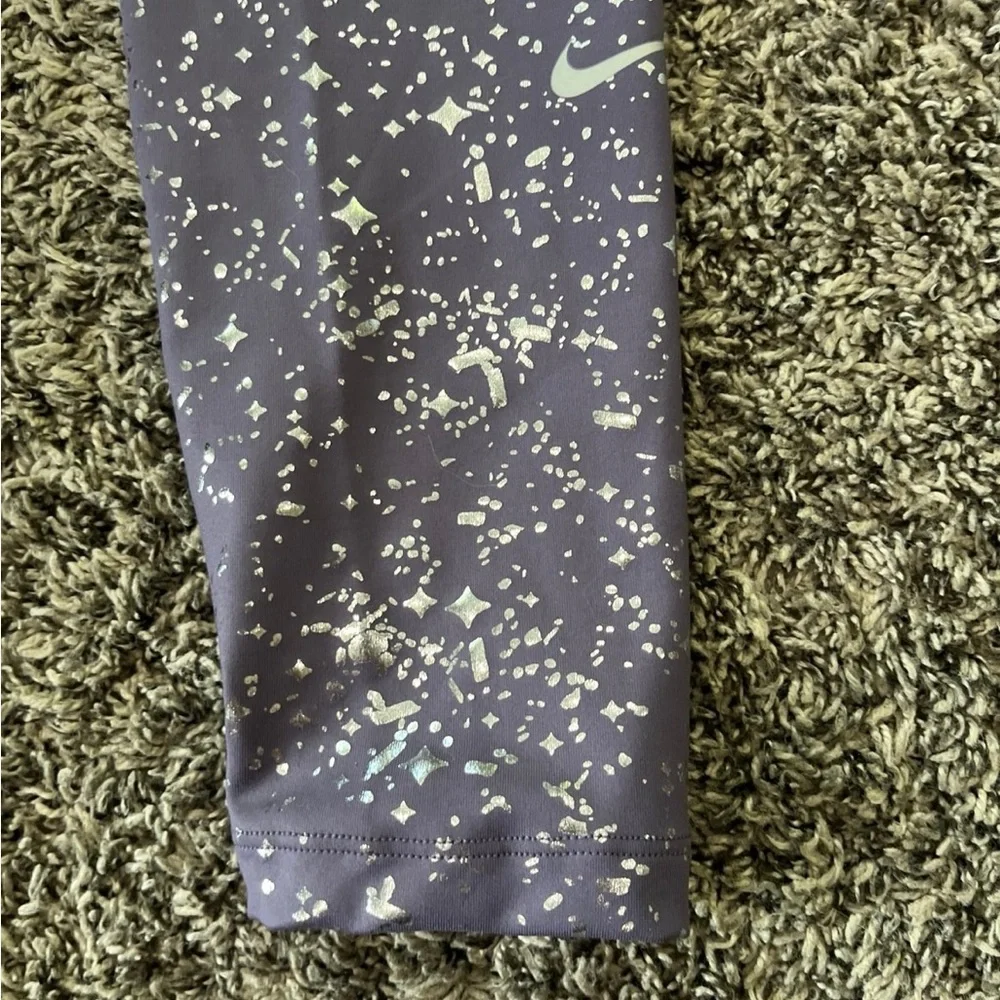 NWT NIKE One Dri-FIT Shine Leggings Purple/ Silver Size Medium 10-12